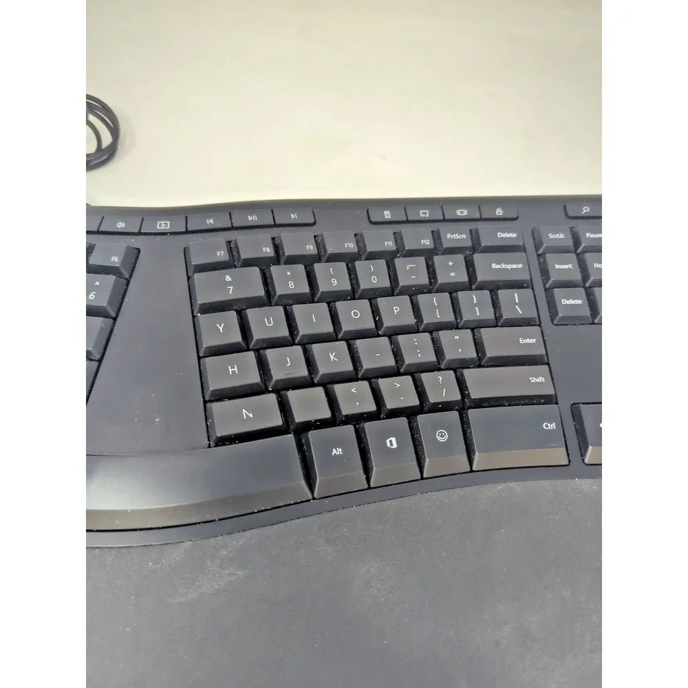Microsoft - Ergonomic Full-size USB Wired Mechanical Keyboard - Black Model 1878